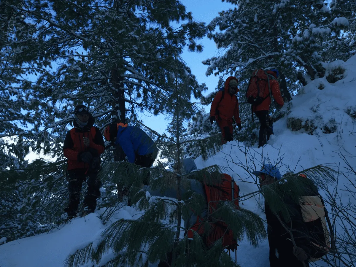 ice-climbing-nepal