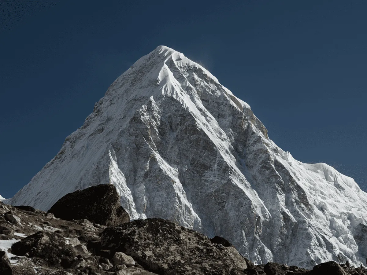 mt.pumari-from-lobuche-pass