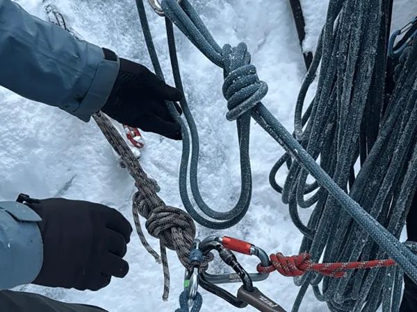 Ice Climbing Humde