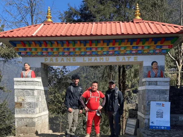 Pasang Lhamu Gate Lukla