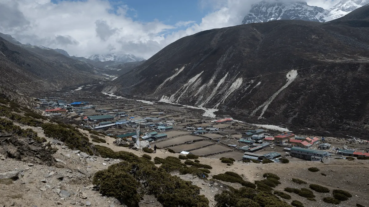 dingboche-village